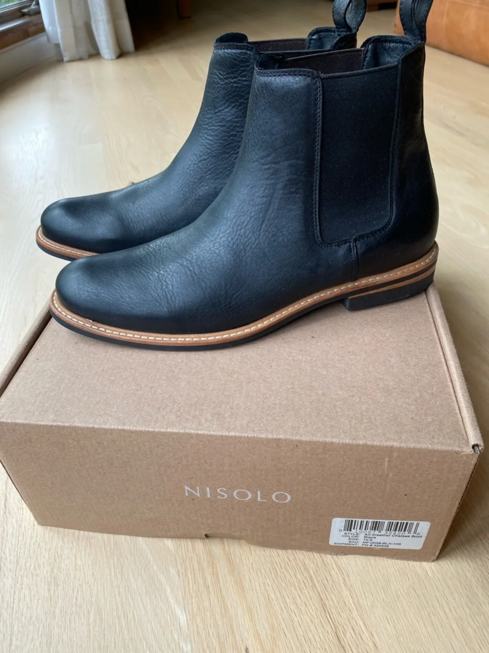 Mens Size 10.5 Nisolo Black Leather All Weather Chukka Chelsea Boots Brand New